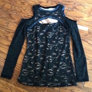 NWT Medium Black Lace Bisou Bisou Cut Out Top 🌟